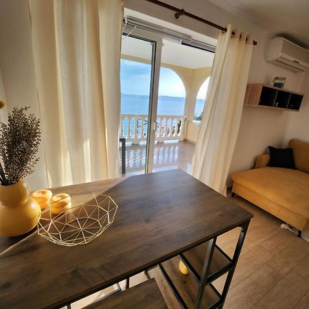Appartement Lucija à Karlobag Extérieur photo