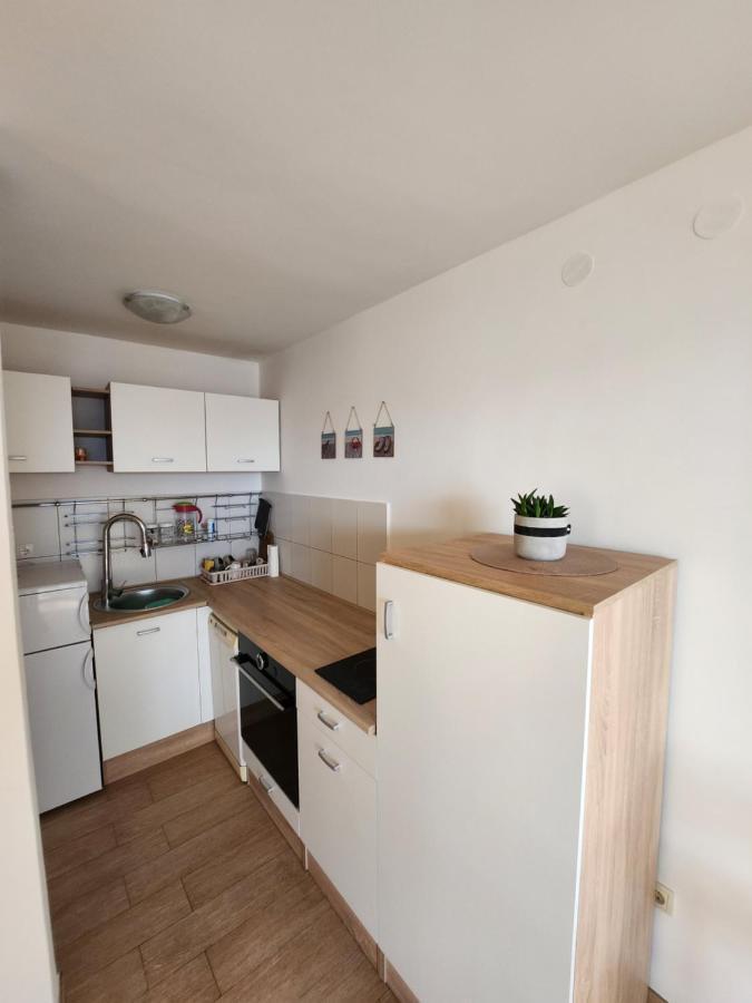 Appartement Lucija à Karlobag Extérieur photo