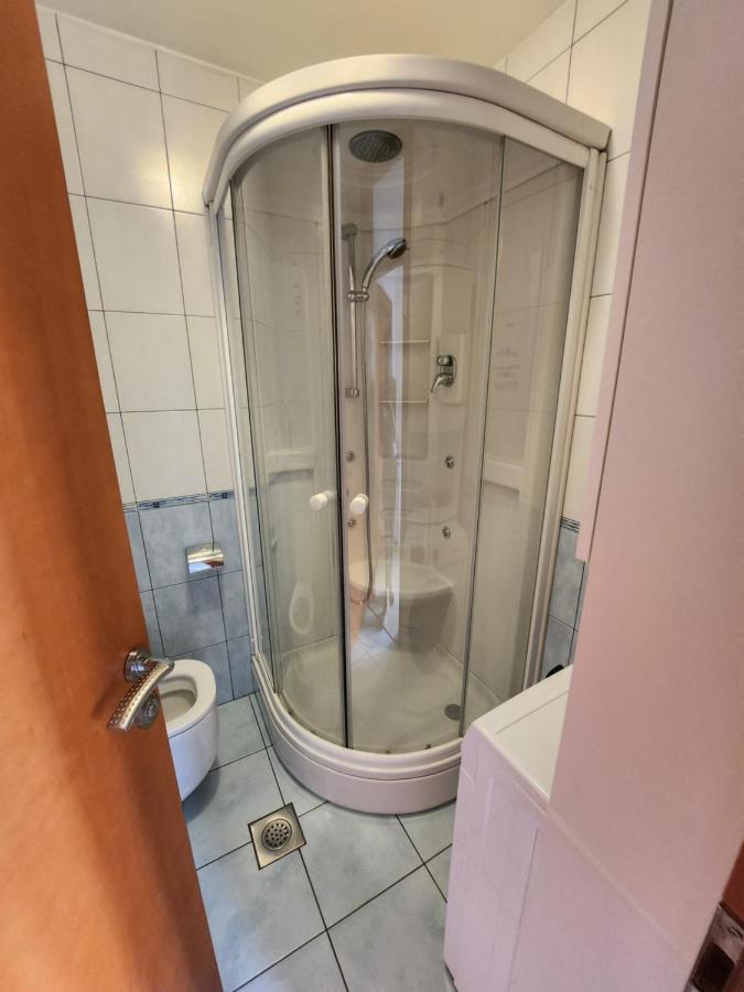 Appartement Lucija à Karlobag Extérieur photo